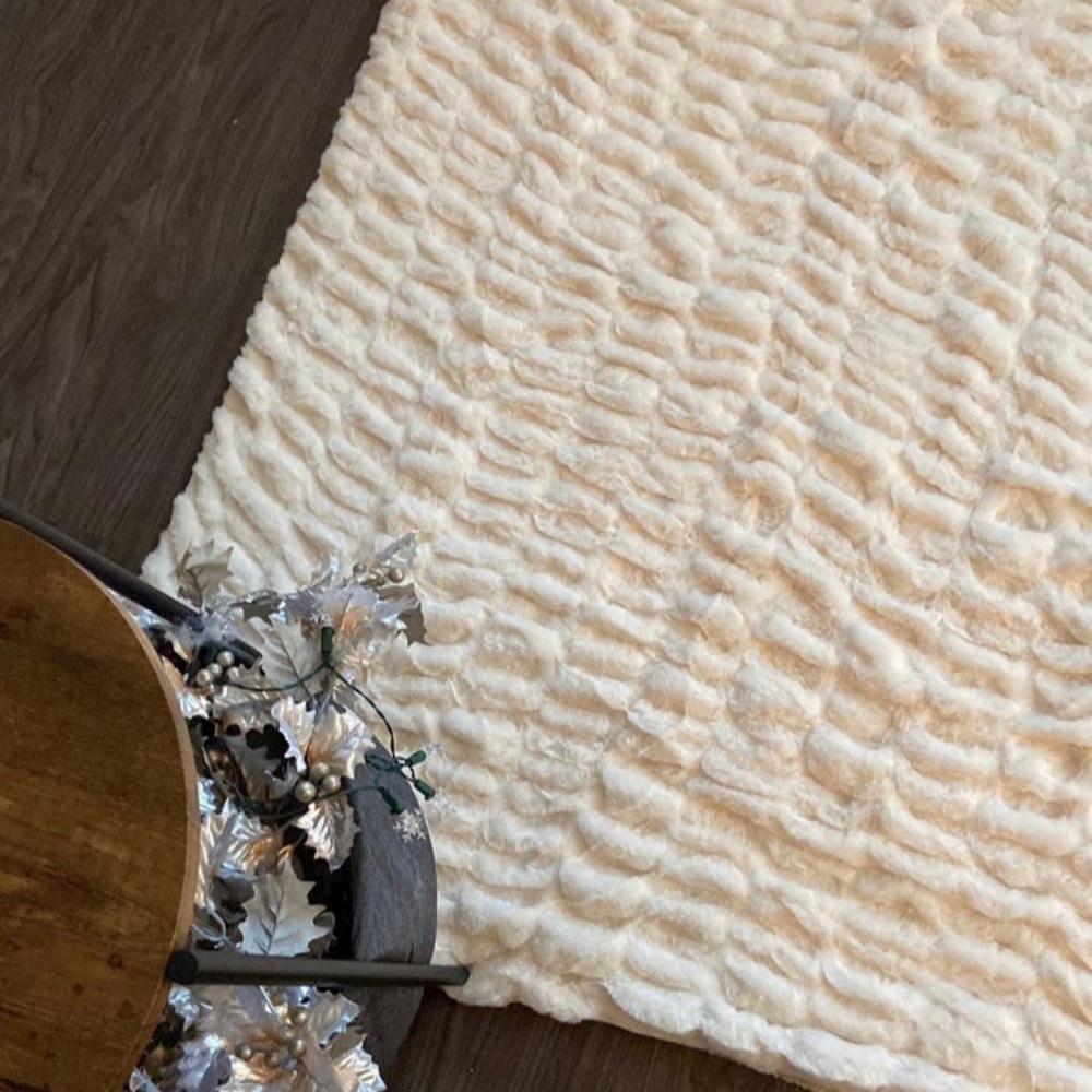Throw blanket